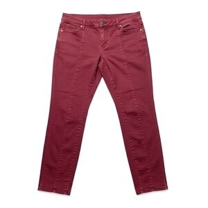 NWOT White House Black Market "The Skimmer" Size 10 Burgundy Rose Ankle Zip
Jean